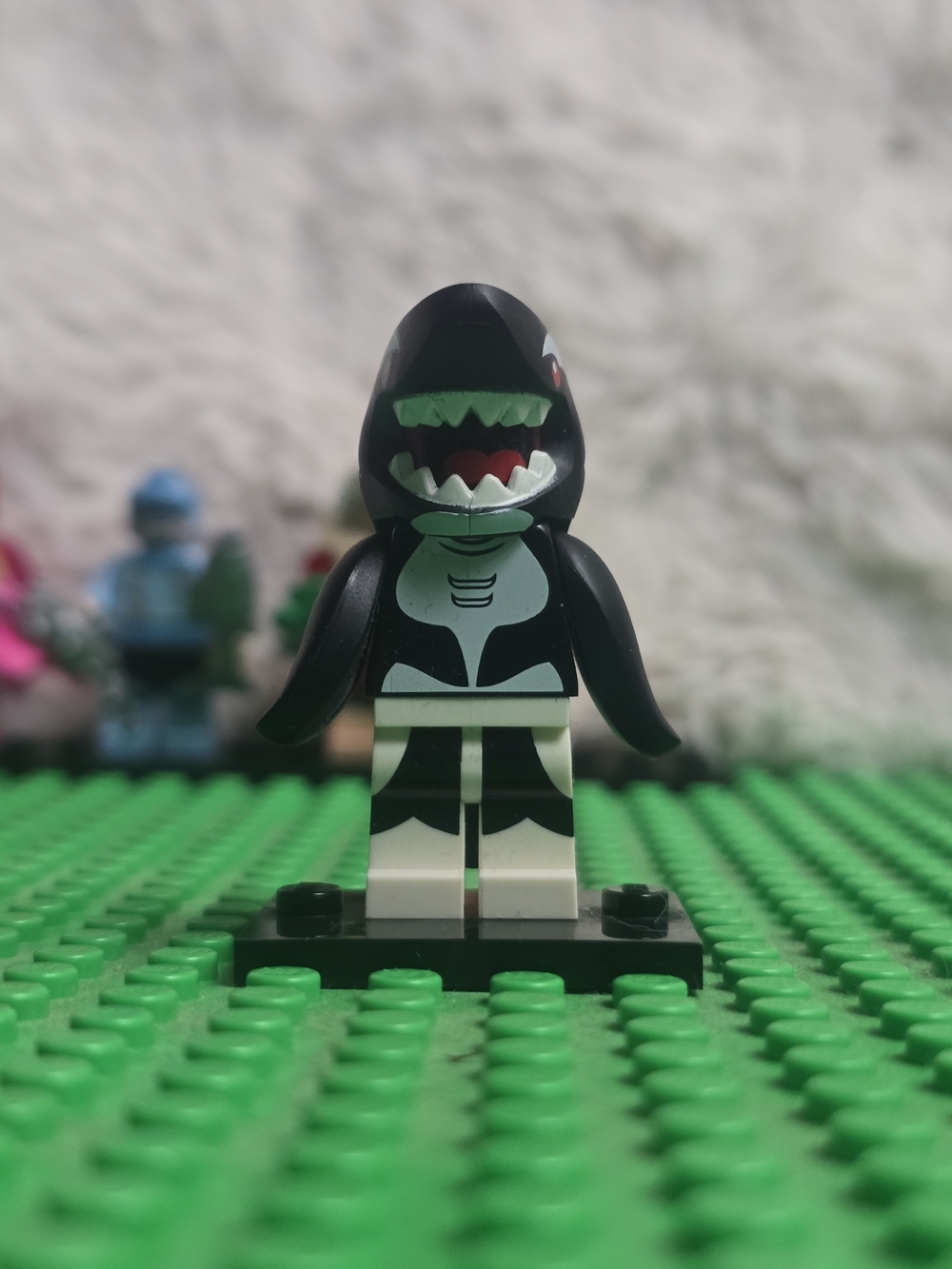 LEGO Shark Suit Minifigure - Black & White